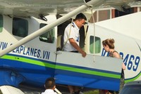 COO Facebook thăm vịnh Hạ Long, đi thủy phi cơ về Hà Nội