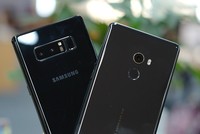 Note8 và Mi Mix 2.