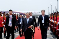 Chiều 5/4, Thủ tướng Nguyễn Xuân Phúc và Đoàn đại biểu cấp cao Chính phủ Việt Nam về đến Hà Nội, kết thúc thành công chuyến tham dự Hội nghị Cấp cao Ủy hội MRC lần thứ ba. Ảnh: VGP/Quang Hiếu