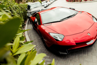 Dùng thử hàng xa xỉ kiếm gần 100.000 USD một năm