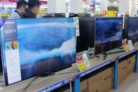 TV màn hình lớn giảm giá cả chục triệu đồng