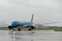 Máy bay Vietnam Airlines dừng cất cánh vì khách đốt lửa