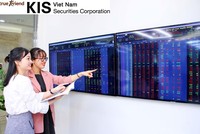 CEO KIS Việt Nam: Cổ phiếu bất động sản, vật liệu xây dựng, khu công nghiệp sẽ dẫn dắt thị trường trong năm 2021