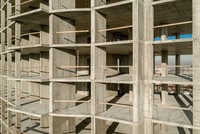 Nhiều dự án phải đắp chiếu nằm chờ vì bị vướng thủ tục pháp lý.