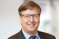 Ông Alexander Feldman.