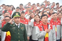 Lễ chào cờ tại Cột cờ Lũng Cú