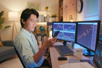 Khối ngoại chốt mạnh cổ phiếu ngân hàng, tiếp tục bán ròng gần 2.700 tỷ đồng trong phiên 28/8