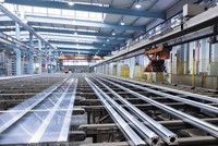 Việc mất điện đột ngột khiến các dây chuyền sản xuất dở dang bị dừng, sản phẩm bị hư hỏng. Ảnh ST