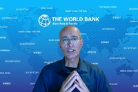 Ông Aaditya Mattoo, Chuyên gia kinh tế trưởng khu vực EAP của Ngân hàng Thế giới chia sẻ tại buổi công bố Báo cáo.