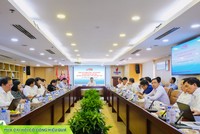 Ông Lê Mạnh Hùng, Chủ tịch HĐTV Tập đoàn Dầu khí Việt Nam chủ trì buổi làm việc