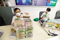 Mặt bằng lãi suất huy động vẫn ở mức thấp lịch sử, dù đã có khoảng 20 ngân hàng tăng lãi suất từ đầu năm đến nay.