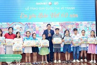 “Em yêu Bảo Việt 60 năm” - Cuộc thi vẽ tranh Tập đoàn Bảo Việt tổ chức cho con cán bộ, nhân viên, tư vấn viên trong toàn hệ thống thu hút được sự quan tâm và ủng hộ của đông đảo con cán bộ, tư vấn viên trên cả nước