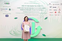 Bà Đặng Huỳnh Ức My – Chủ tịch HĐQT đại diện TTC AgriS nhận vinh danh Top 50 doanh nghiệp tiên phong và cam kết nâng cao quản trị công ty Việt Nam (VNCG50)