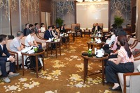 Buổi gặp mặt giữa ROX Group và Tập đoàn Sunwah trong khuôn khổ sự kiện