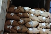 Nhiều doanh nghiệp chủ quan chấp nhận nhà cung cấp đóng hạt điều trong bao bì cũ, nhãn mác không đúng quy định.