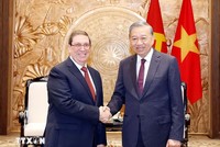 Tổng Bí thư Tô Lâm tiếp thân mật đồng chí Bruno Rodríguez Parrilla, Đặc phái viên Đảng Cộng sản Cuba, Nhà nước Cộng hòa Cuba, Ủy viên Bộ Chính trị, Bộ trưởng Ngoại giao Cuba. (Ảnh: TTXVN)
