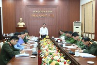 Phó Chủ tịch thường trực UBND tỉnh Hưng Yên Nguyễn Lê Huy phát biểu chỉ đạo tại cuộc họp.