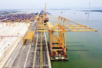 Cảng Lạch Huyện là một trong các dự án có sự tham gia của doanh nghiệp Pháp, mở thêm không gian hợp tác đầu tư và kết nối chuỗi cung ứng khu vực. Ảnh: Đ.T