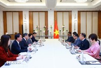 Thủ tướng Lê Minh Hưng tiếp ông Sanjay Dhawan, Phó Chủ tịch Tập đoàn ACME của Ấn Độ. (Ảnh: Dương Giang/TTXVN)