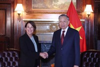 Tổng Bí thư, Chủ tịch nước Tô Lâm tiếp bà Sarah A. Soule, Hiệu trưởng Trường kinh doanh Stanford, thuộc Đại học Stanford. (Ảnh: Thống Nhất/TTXVN)
