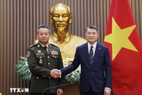 Thủ tướng Lê Minh Hưng tiếp Đại tướng Tea Seiha, Phó Thủ tướng, Bộ trưởng Bộ Quốc phòng Campuchia. (Ảnh: Lâm Khánh/TTXVN)