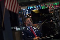 Khối ngoại quay trở lại bán ròng hơn 2.343 tỷ đồng trong tuần vừa qua