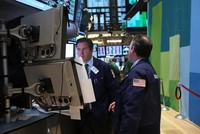 Xả mạnh bluechip, khối ngoại bán ròng 415 tỷ đồng trong phiên 31/3