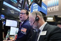 Giới đầu tư lạc quan, chứng khoán lại đồng loạt khởi sắc