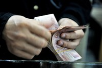 Giả danh trung tá công an quận Hoàng Mai lừa chạy trường