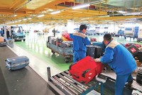 Nhân viên lái xe sân bay Nội Bài “chạy việc” giá nghìn USD