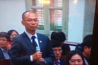 Đại diện ủy quyền PVN trả lời câu hỏi của HĐXX. 