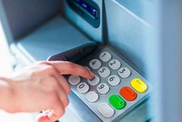 Rút tiền quên thẻ ATM, suýt mất 30 triệu đồng