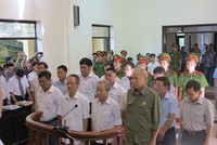 Các bị cáo tại tòa.