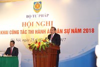 Phó Thủ tướng Chính phủ Trương Hòa Bình phát biểu tại hội nghị.