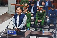 Các bị cáo tại tòa sơ thẩm.