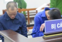 Cặp đôi rình rập trước cửa ngân hàng cướp tiền của người gửi, rút tiền lĩnh án 38 năm tù