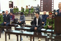 Các bị cáo tại phiên tòa sơ thẩm.