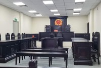 Ra tòa lần thứ 3, cựu đại úy công an vẫn cố bỏ chạy