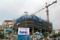 ROS “đổ bê tông” ở giá trên 100.000 đồng/CP