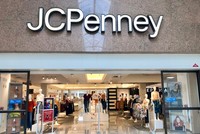 Việc J.C. Penney rơi vào cảnh phá sản là lời cảnh tỉnh cho các nhà bán lẻ chạy theo chiến lược tăng trưởng về số lượng cửa hàng
