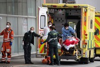 Thế giới đóng cửa biên giới với Anh khi chủng Covid-19 mới gây hoảng loạn