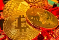 Doanh nghiệp khai thác rút khỏi Trung Quốc, Bitcoin gặp khó