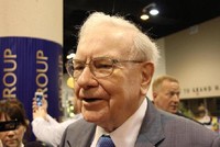 Berkshire của Warren Buffett giảm mua cổ phiếu quỹ, bán bớt cổ phiếu khi thị trường tăng cao