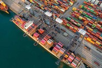 Chuỗi cung ứng toàn cầu bị rối loạn do tình trạng tắc cảng container