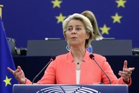 EU cam kết tặng thêm 200 triệu liều vắc xin Covid-19 cho các nước thu nhập thấp