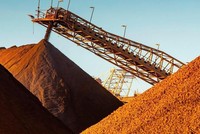 Giá quặng sắt giảm mạnh, ngược dòng xu hướng bùng nổ của giá hàng hoá