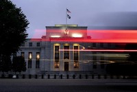 Thị trường chứng khoán không thể trông chờ vào Fed