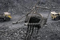 Biến động năng lượng khiến nền kinh tế toàn cầu thêm căng thẳng 