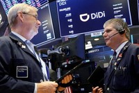 Cổ phiếu công nghệ và tiền điện tử gặp rủi ro khi Fed thu hẹp thanh khoản