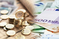 Đồng euro giảm xuống mức thấp nhất trong 20 năm so với đồng USD khi lo ngại suy thoái gia tăng